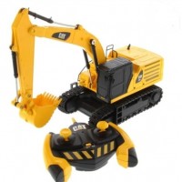 EXCAVADORA CAT 336 ESC 1:35 PLASTICO